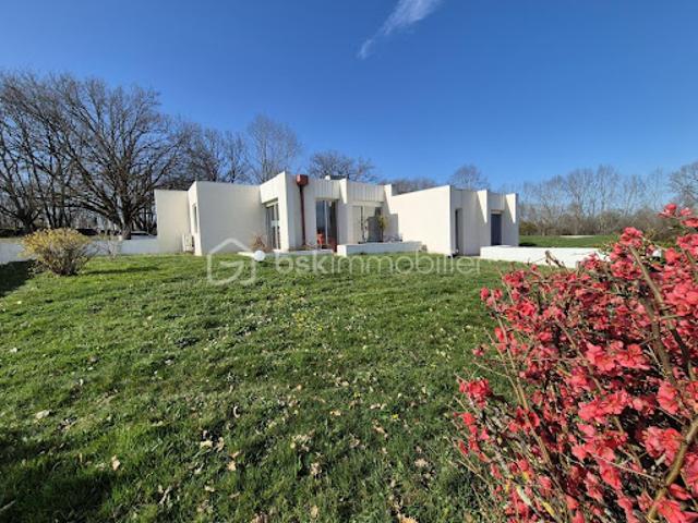 Vente Maison 8 pièces 195 m2 Fleurance