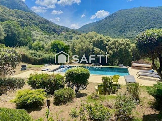 Vente Maison 8 pièces 195 m2 Propriano