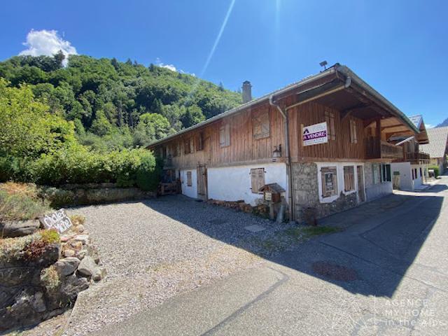 Vente Maison 8 pièces 195.34 m2 Saint Jean d'Aulps