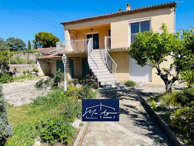 Vente Maison 8 pièces 196 m2 Roquemaure