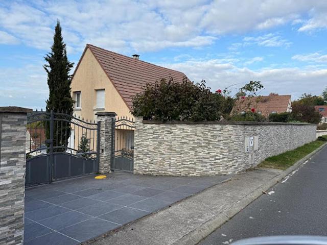Vente Maison 8 pièces 197 m2 Breuillet