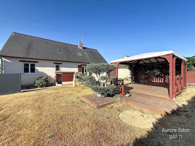 Vente Maison 8 pièces 197 m2 Chateau gontier