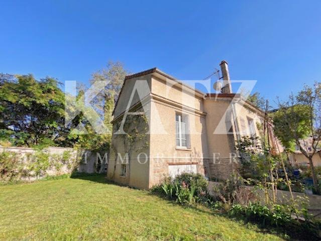 Vente Maison 8 pièces 197 m2 Garches