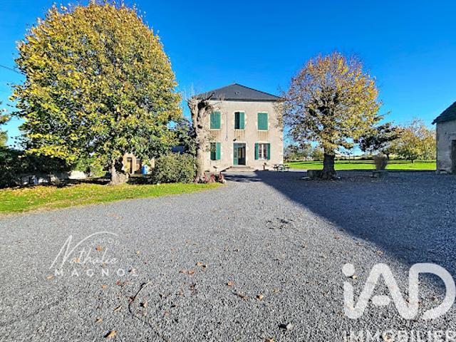 Vente Maison 8 pièces 197 m2 Saint Etienne de Vicq