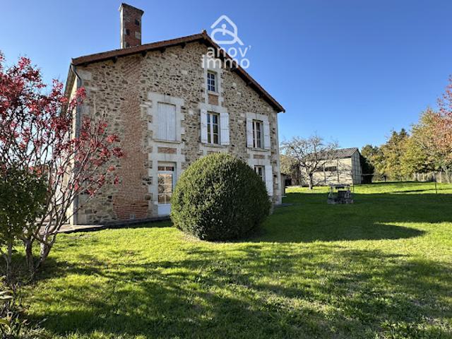 Vente Maison 8 pièces 198 m2 Massignac