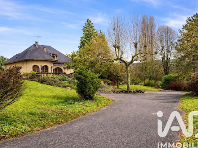 Vente Maison 8 pièces 198 m2 Les Abrets