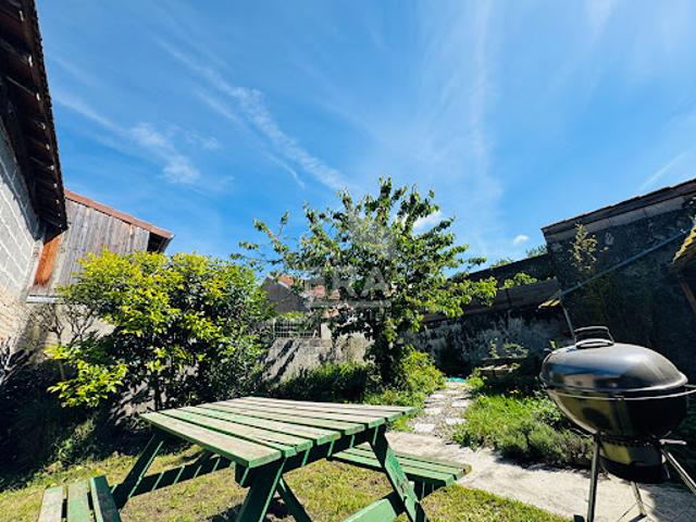 Vente Maison 8 pièces 198 m2 Vic en Bigorre