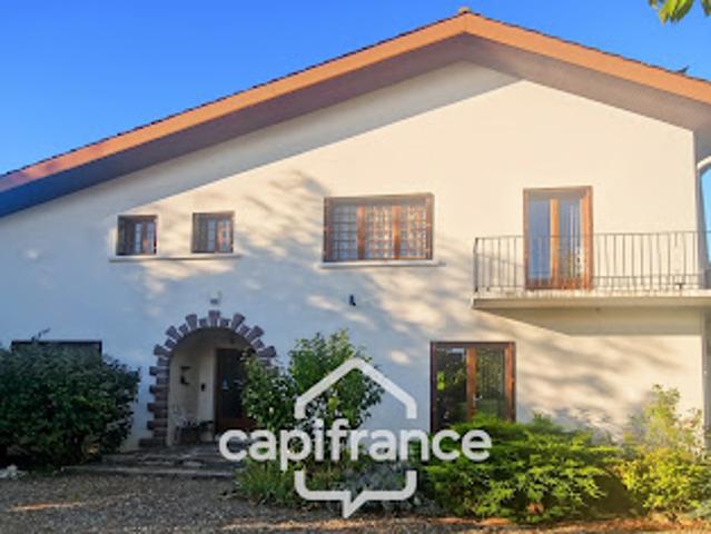 Vente Maison 8 pièces 190 m2 Estang
