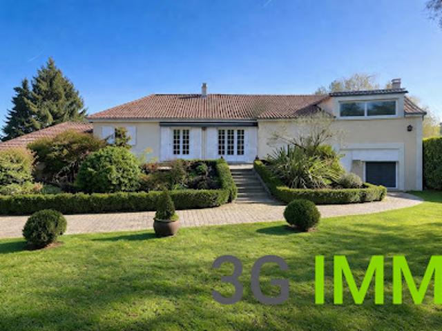 Vente Maison 8 pièces 190 m2 Houdan