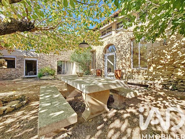 Vente Maison 8 pièces 204 m2 Cabrières d'Avignon