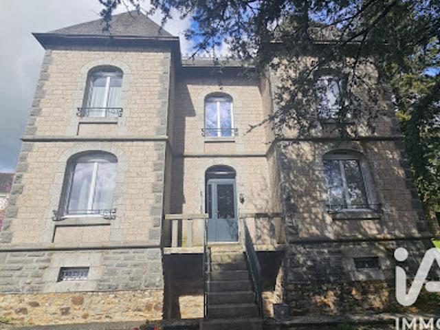 Vente Maison 8 pièces 204 m2 Callac de bretagne