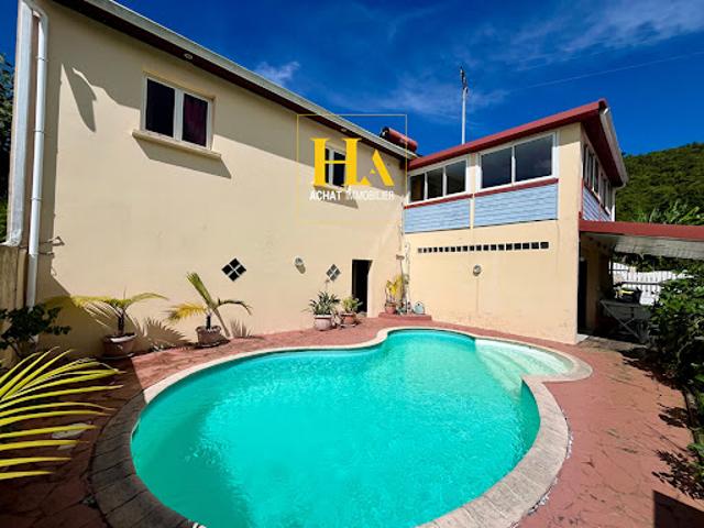 Vente Maison 8 pièces 204.2 m2 Saint joseph
