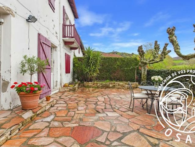 Vente Maison 8 pièces 205 m2 Ainhoa