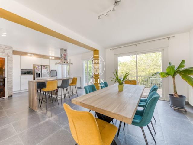 Vente Maison 8 pièces 205 m2 Igny
