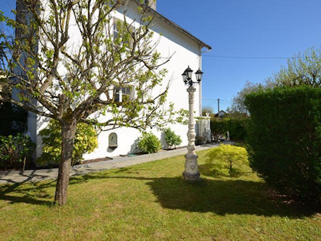 Vente Maison 8 pièces 205 m2 Sainte genevieve des bois
