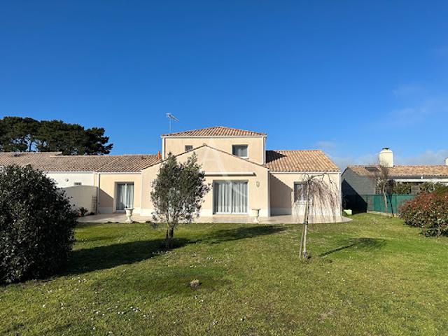 Vente Maison 8 pièces 206 m2 Saint Gilles Croix de Vie