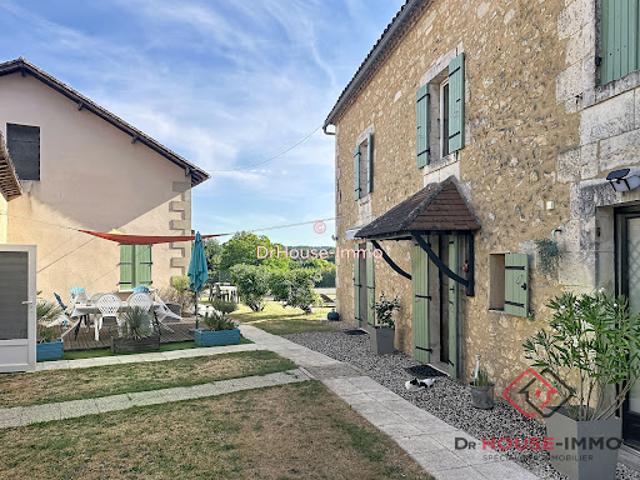 Vente Maison 8 pièces 207.92 m2 Mussidan