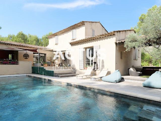 Vente Maison 8 pièces 208 m2 Mallemort