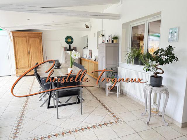 Vente Maison 8 pièces 209 m2 Hérissart
