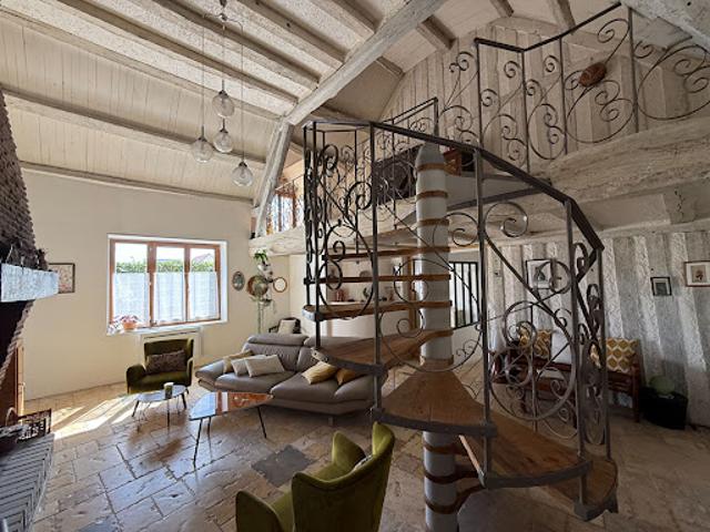 Vente Maison 8 pièces 209 m2 Saint Ay