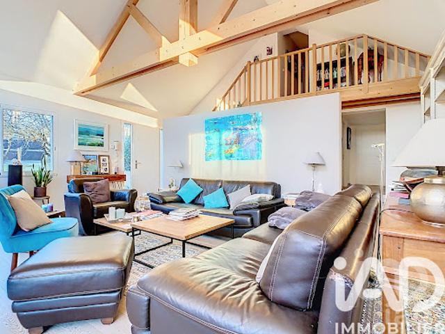 Vente Maison 8 pièces 209 m2 Vaux le Pénil