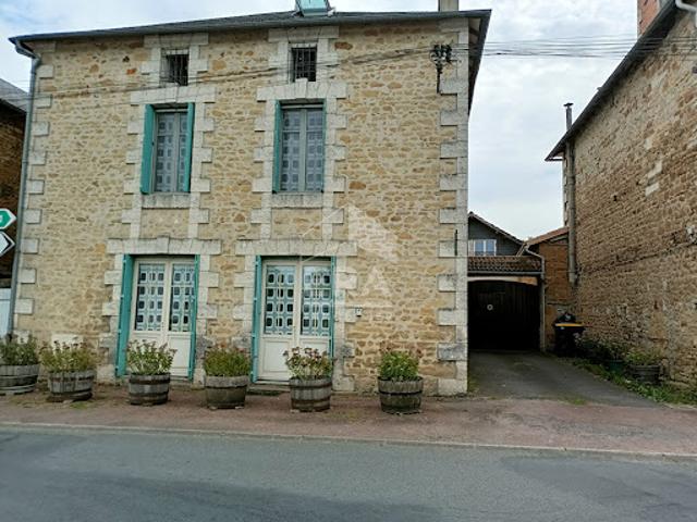 Vente Maison 8 pièces 209.5 m2 Pressac