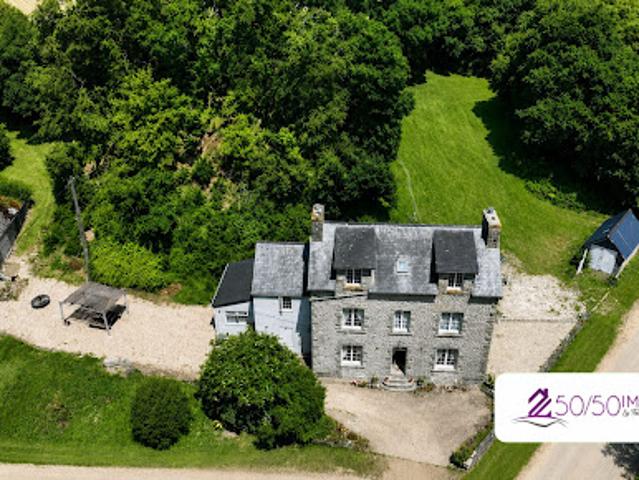 Vente Maison 8 pièces 200 m2 Bolazec
