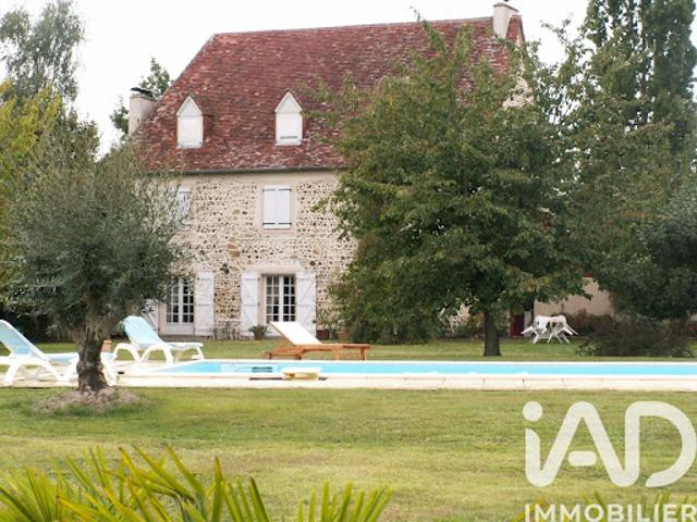 Vente Maison 8 pièces 200 m2 Carrere