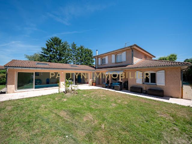 Vente Maison 8 pièces 200 m2 Civrieux