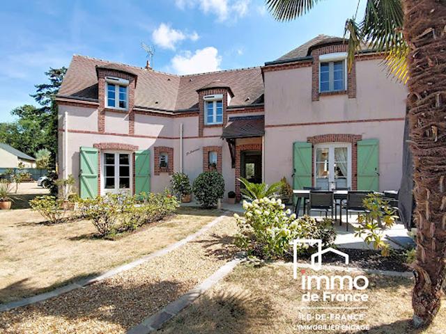 Vente Maison 8 pièces 200 m2 Fontaine la Guyon