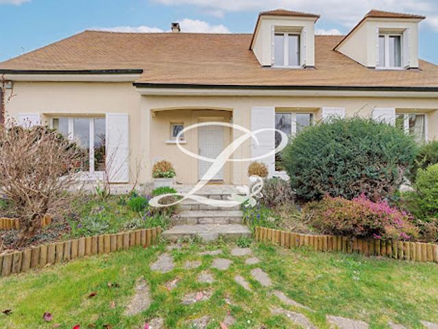 Vente Maison 8 pièces 200 m2 Le Mesnil le Roi