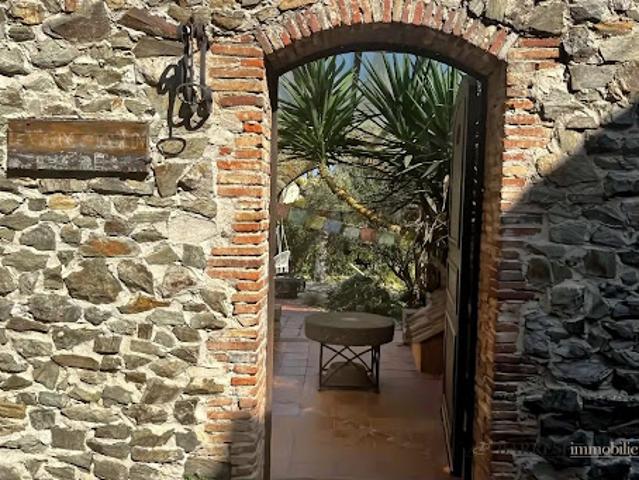 Vente Maison 8 pièces 200 m2 Six Fours les Plages