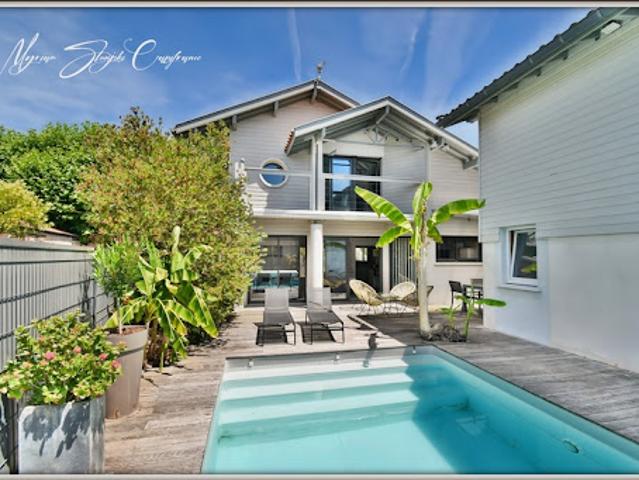 Vente Maison 8 pièces 200 m2 Soustons