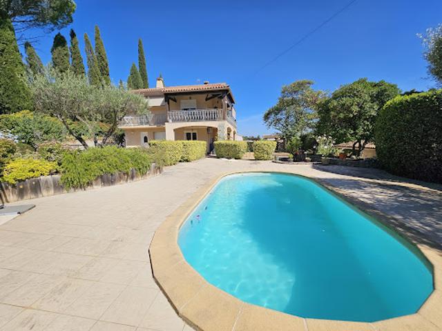 Vente Maison 8 pièces 201 m2 Nimes
