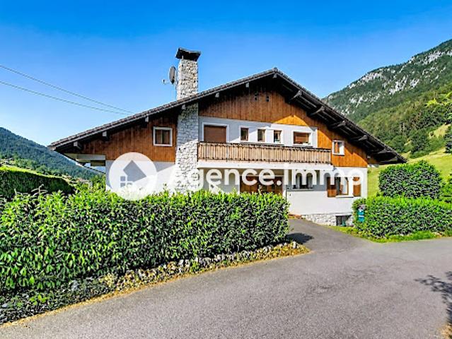 Vente Maison 8 pièces 201.81 m2 Thônes
