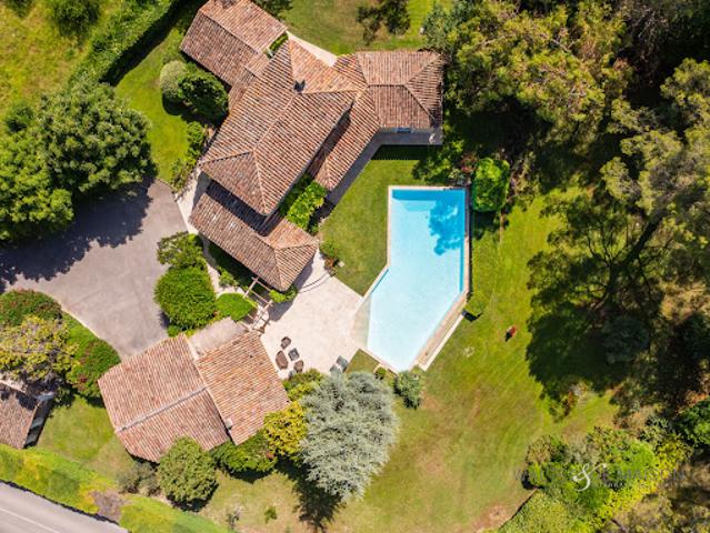 Vente Maison 8 pièces 202 m2 Aix en Provence