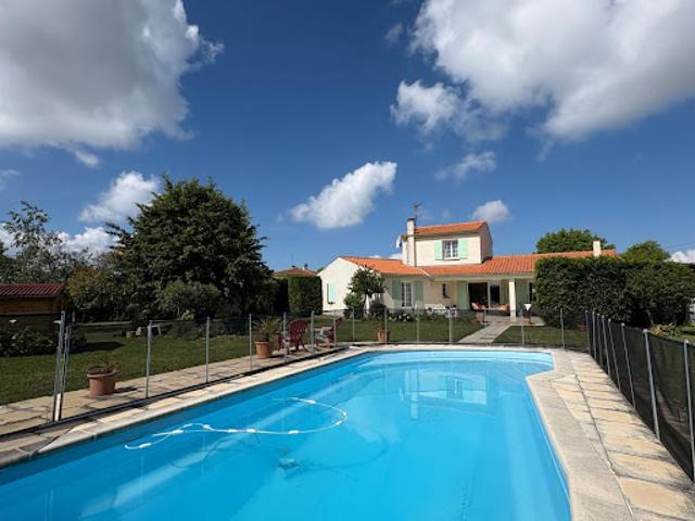 Vente Maison 8 pièces 203 m2 Marennes Hiers Brouage