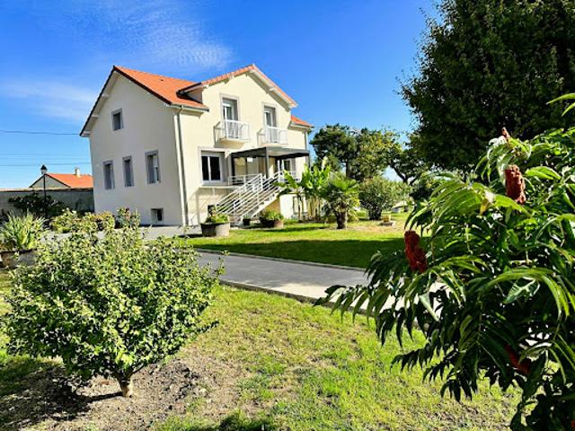 Vente Maison 8 pièces 203 m2 Serbannes