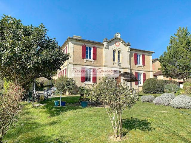Vente Maison 8 pièces 203 m2 Vic Fezensac