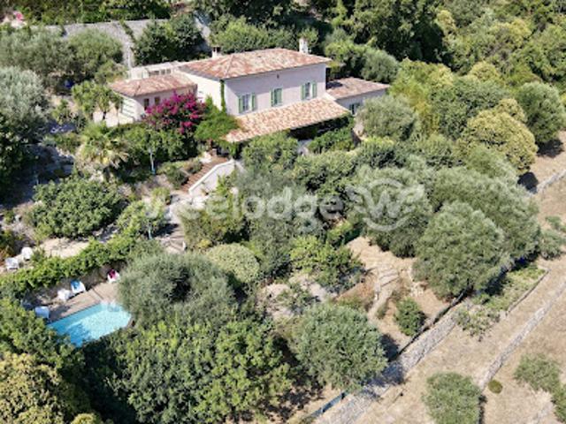 Vente Maison 8 pièces 214 m2 Montauroux