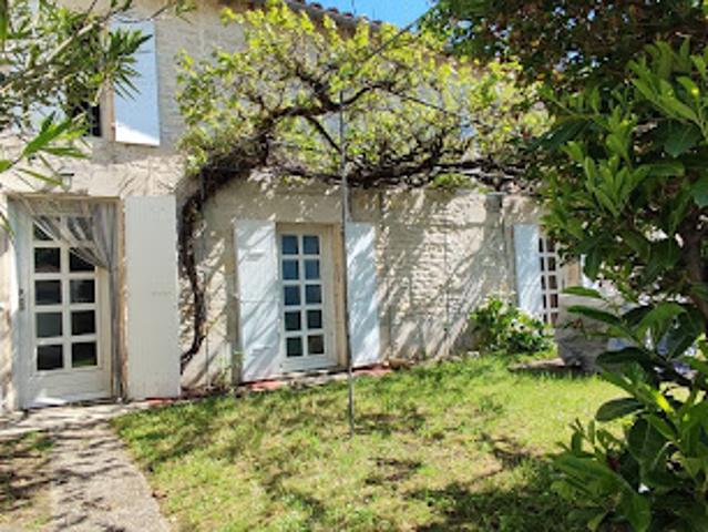 Vente Maison 8 pièces 214 m2 Prissé la Charrière