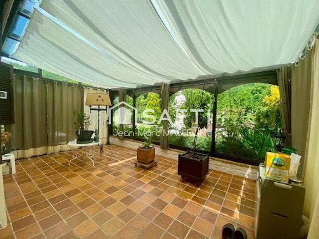 Vente Maison 8 pièces 215 m2 Ezy sur Eure