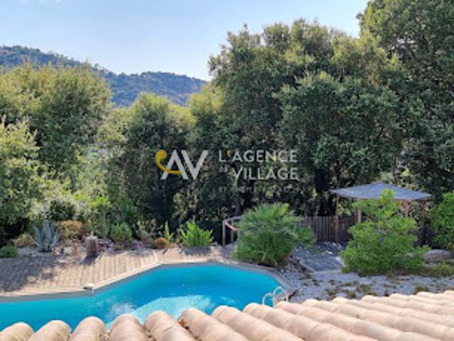 Vente Maison 8 pièces 215 m2 La Garde Freinet