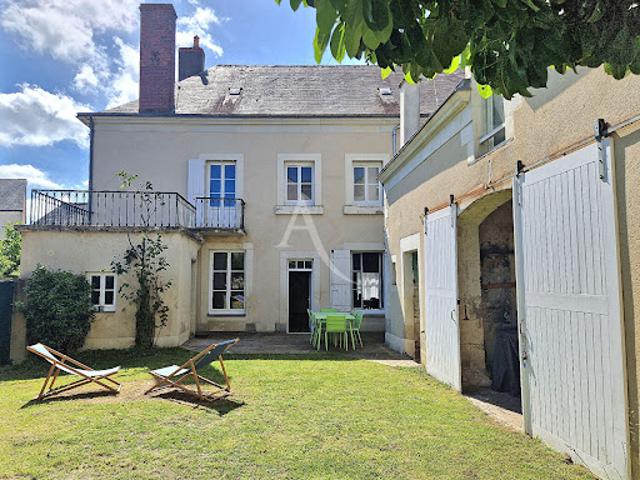 Vente Maison 8 pièces 216 m2 Châteauneuf sur Sarthe
