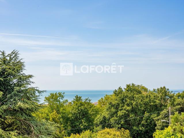 Vente Maison 8 pièces 216 m2 Donville les Bains