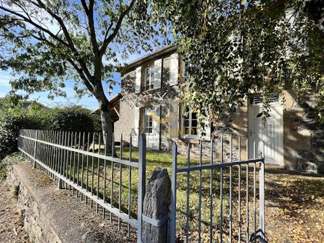 Vente Maison 8 pièces 217 m2 Moncoutant