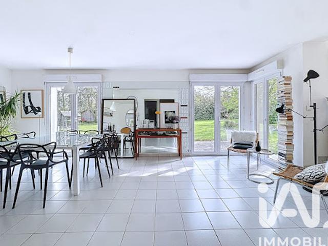 Vente Maison 8 pièces 217 m2 Melesse