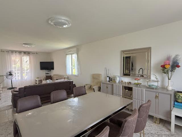 Vente Maison 8 pièces 217 m2 Bléré