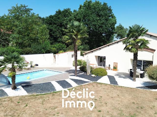 Vente Maison 8 pièces 217 m2 La Roche sur Yon