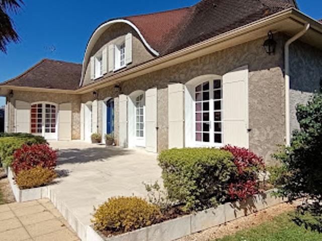 Vente Maison 8 pièces 217 m2 Vivonne
